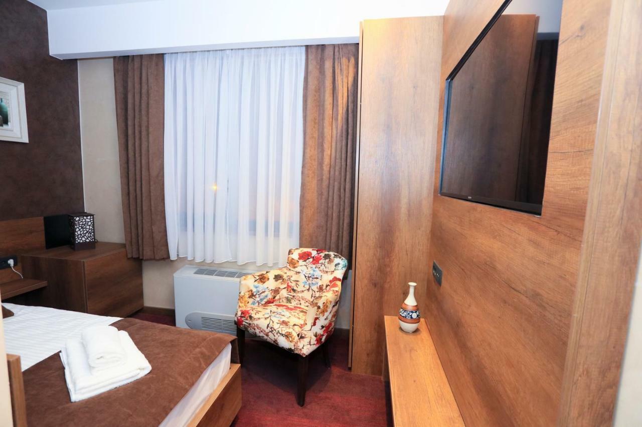 Carpe Diem Boutique Hotel Зеница Екстериор снимка